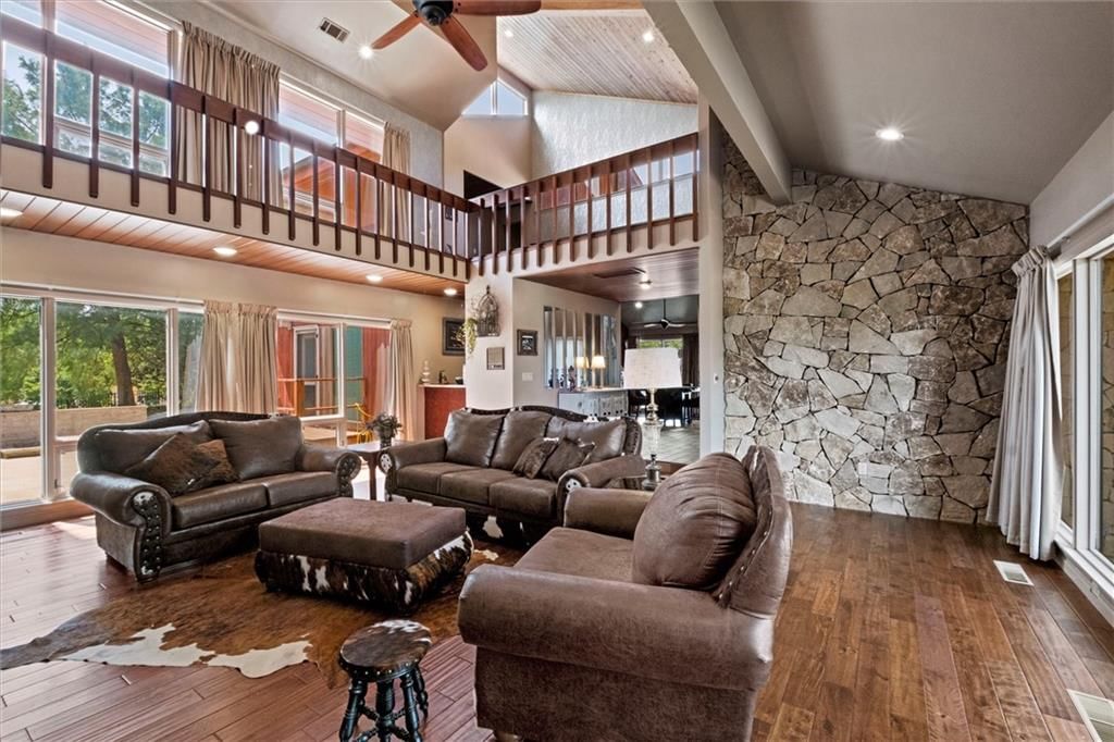 402 Lees Circle Drive — photo 7