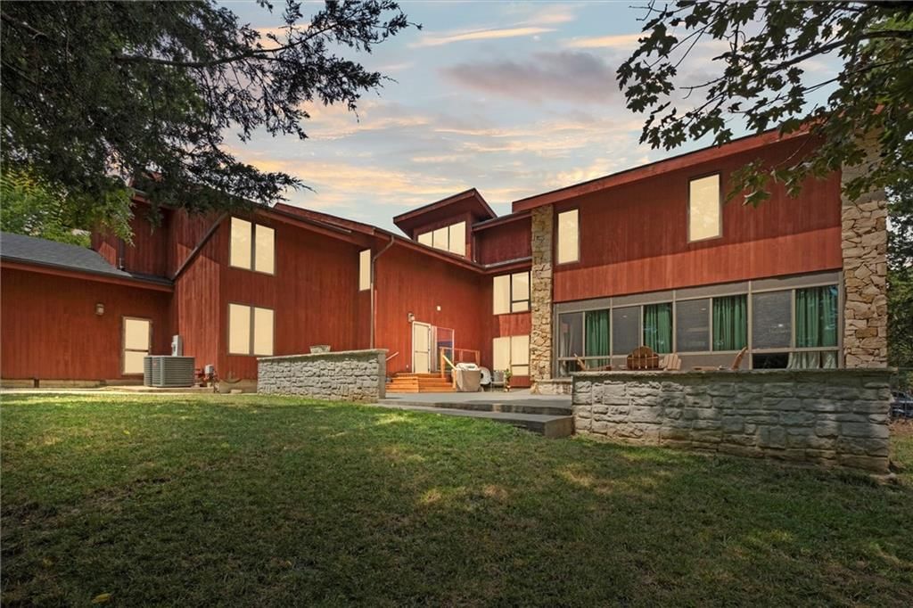 402 Lees Circle Drive — photo 14