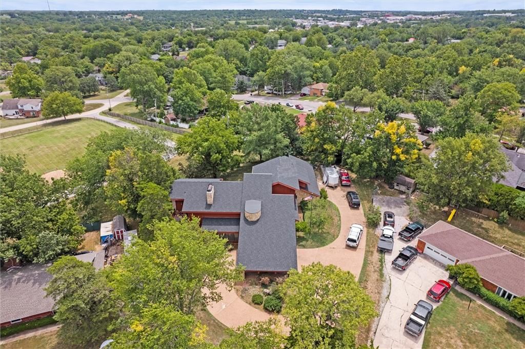 402 Lees Circle Drive — photo 19