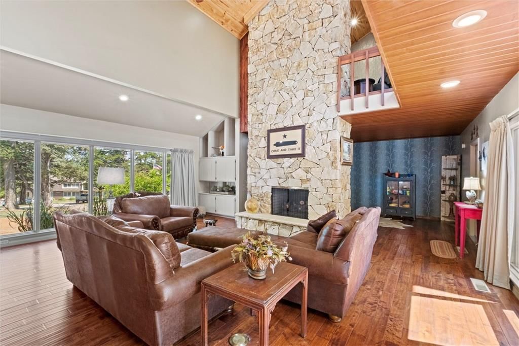 402 Lees Circle Drive — photo 25