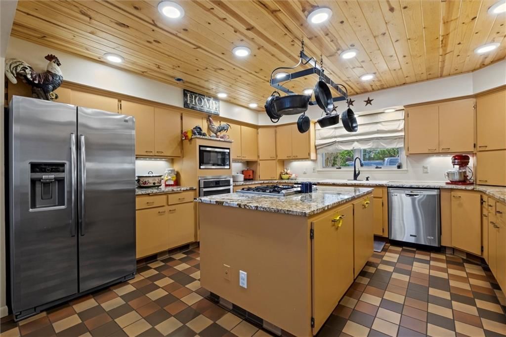 402 Lees Circle Drive — photo 27