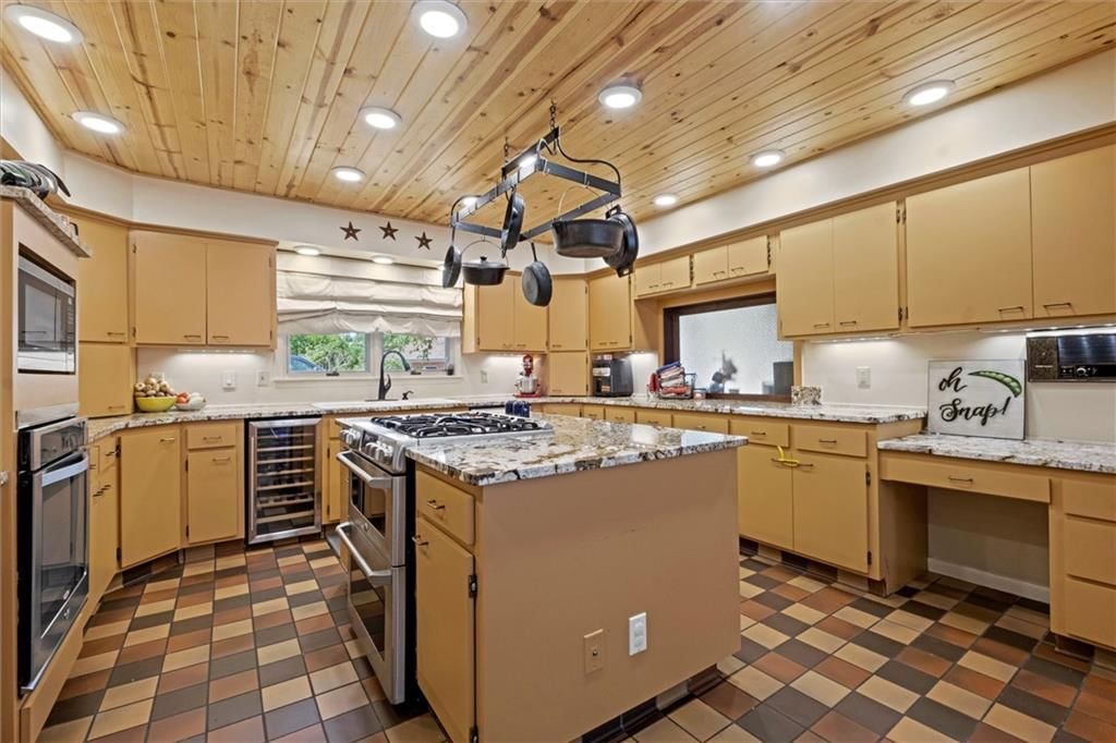 402 Lees Circle Drive — photo 28