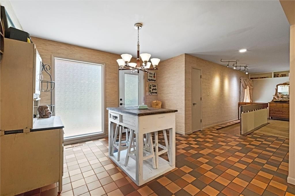 402 Lees Circle Drive — photo 32