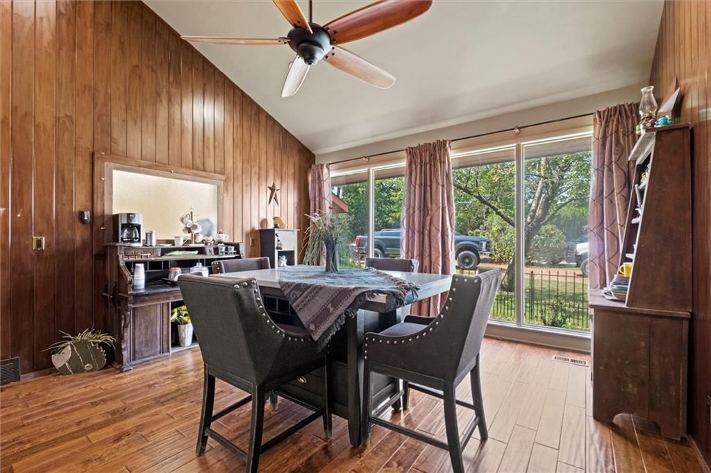 402 Lees Circle Drive — photo 34