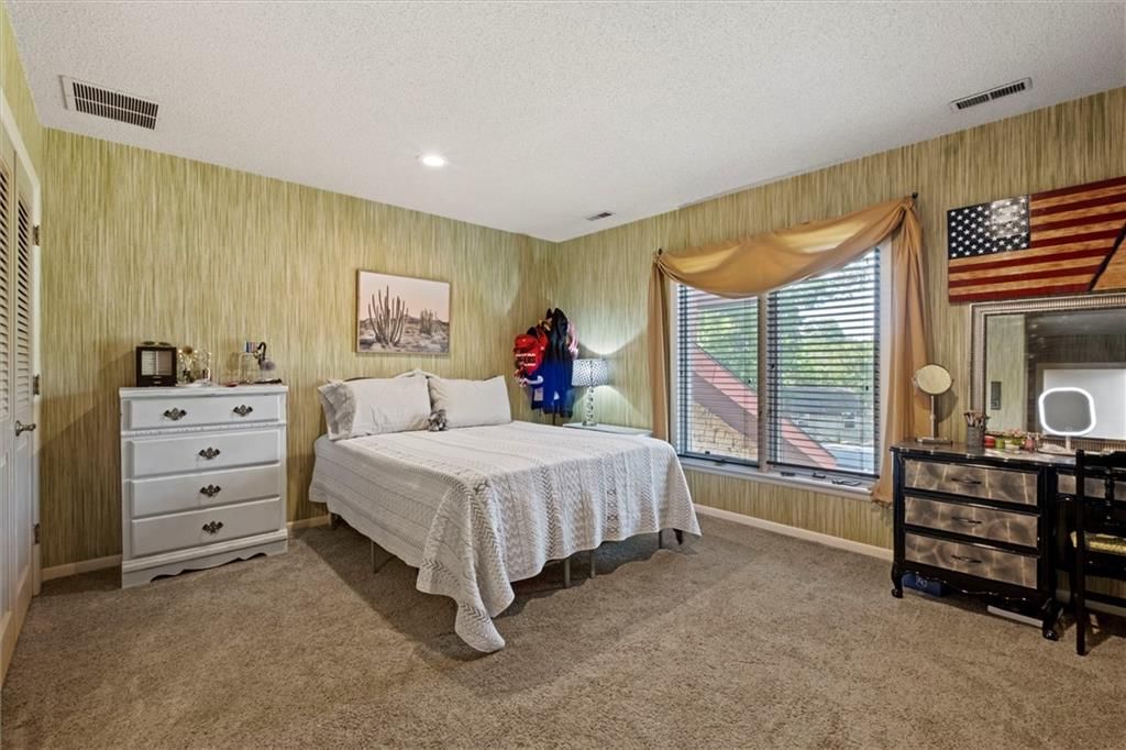 402 Lees Circle Drive — photo 47