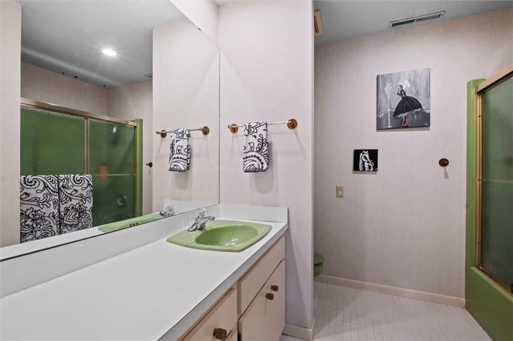 402 Lees Circle Drive — photo 49