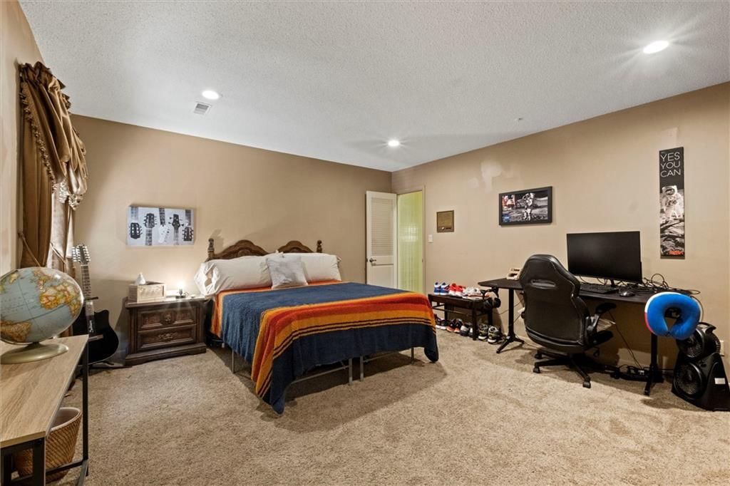 402 Lees Circle Drive — photo 50