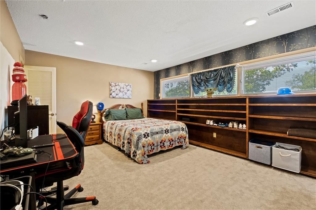 402 Lees Circle Drive — photo 52
