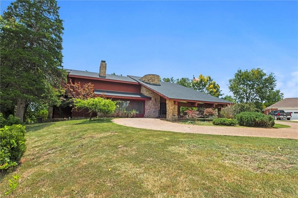 402 Lees Circle Drive — photo 61