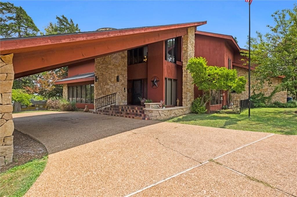 402 Lees Circle Drive — photo 64