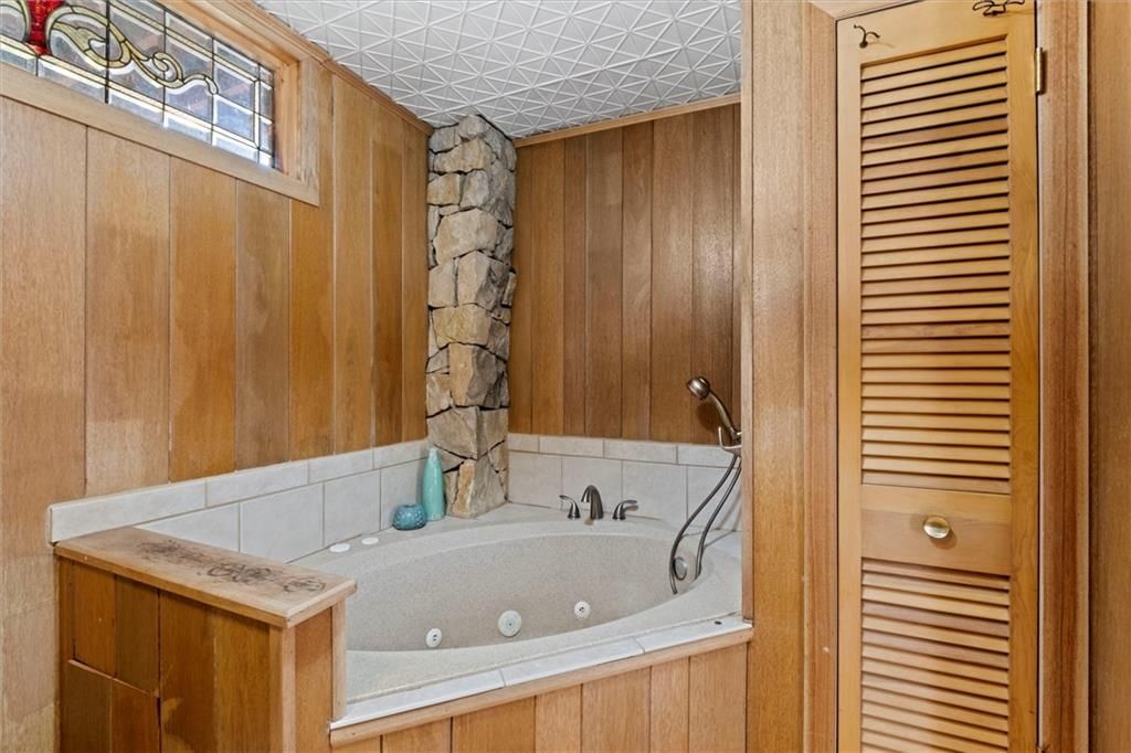 402 Lees Circle Drive — photo 67