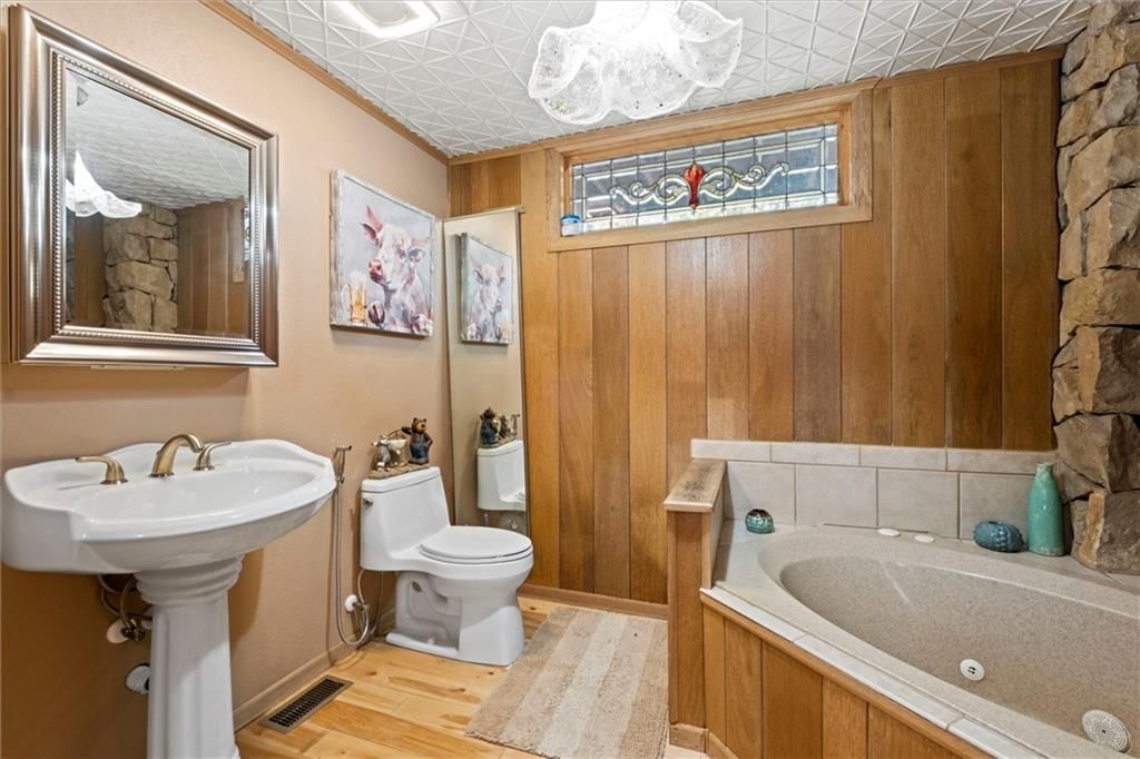 402 Lees Circle Drive — photo 69