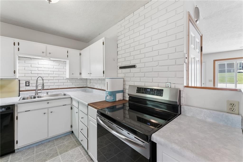 8138 Sterling Avenue — photo 12