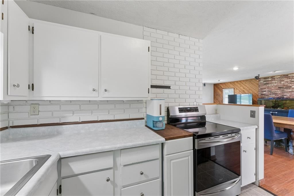 8138 Sterling Avenue — photo 13