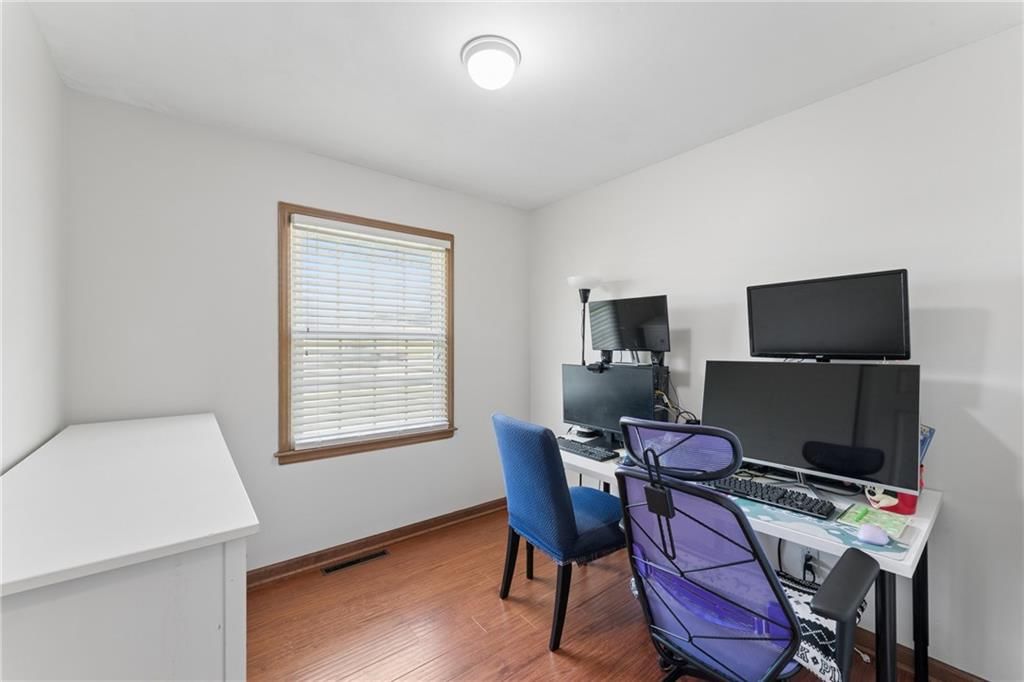 8138 Sterling Avenue — photo 19
