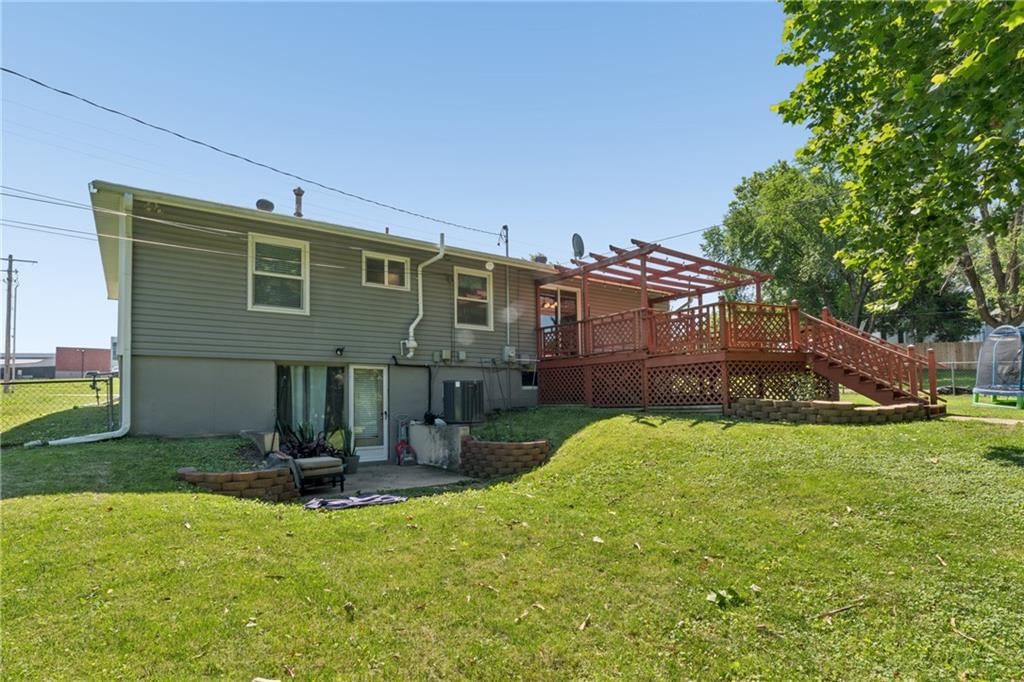 8138 Sterling Avenue — photo 43