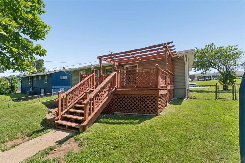 8138 Sterling Avenue — photo 44