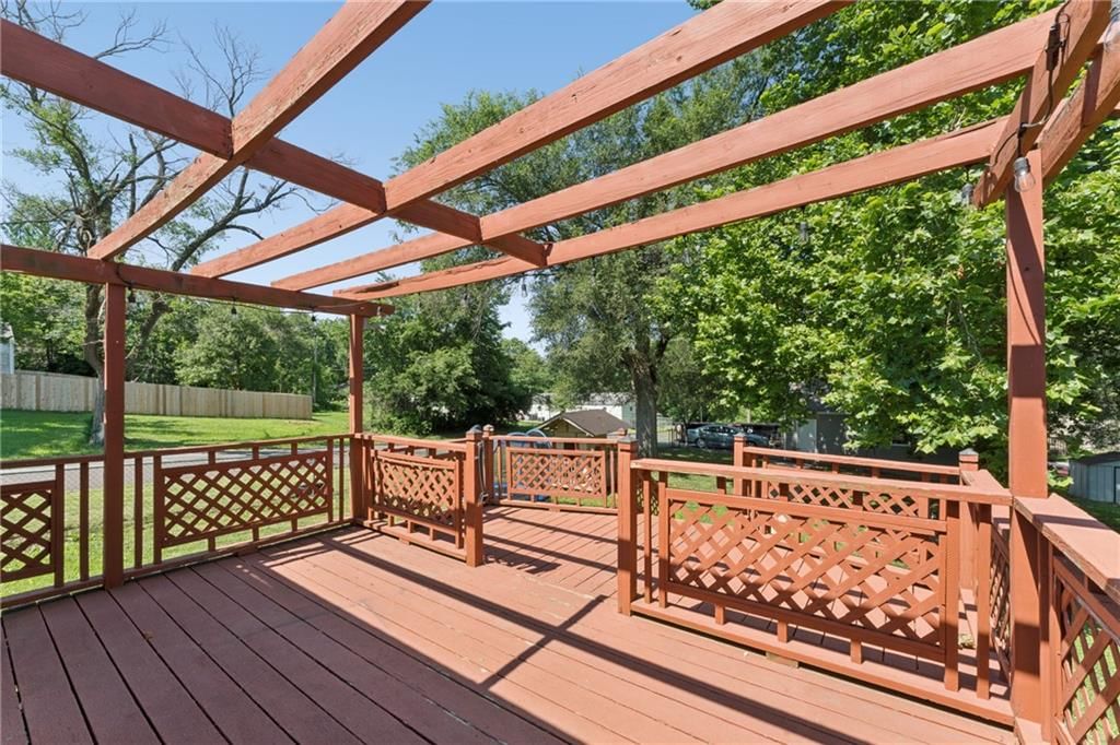 8138 Sterling Avenue — photo 47