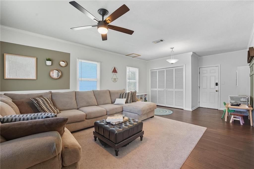 6823 Barton Drive — photo 7
