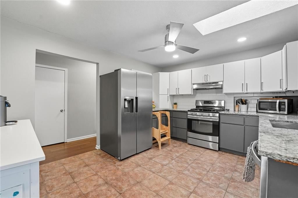 6823 Barton Drive — photo 11
