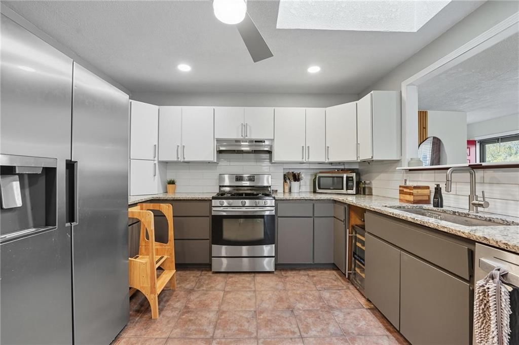 6823 Barton Drive — photo 12