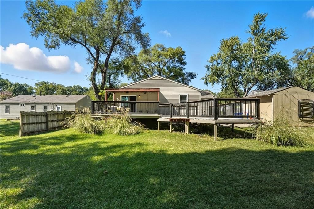 6823 Barton Drive — photo 33