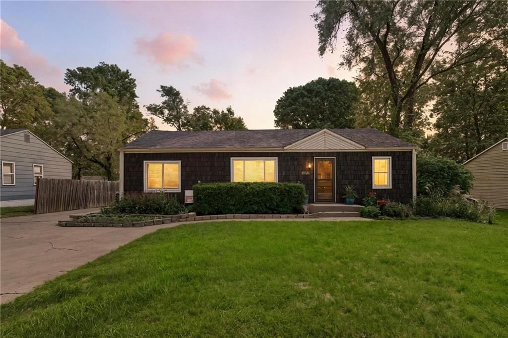 6823 Barton Drive — photo 36
