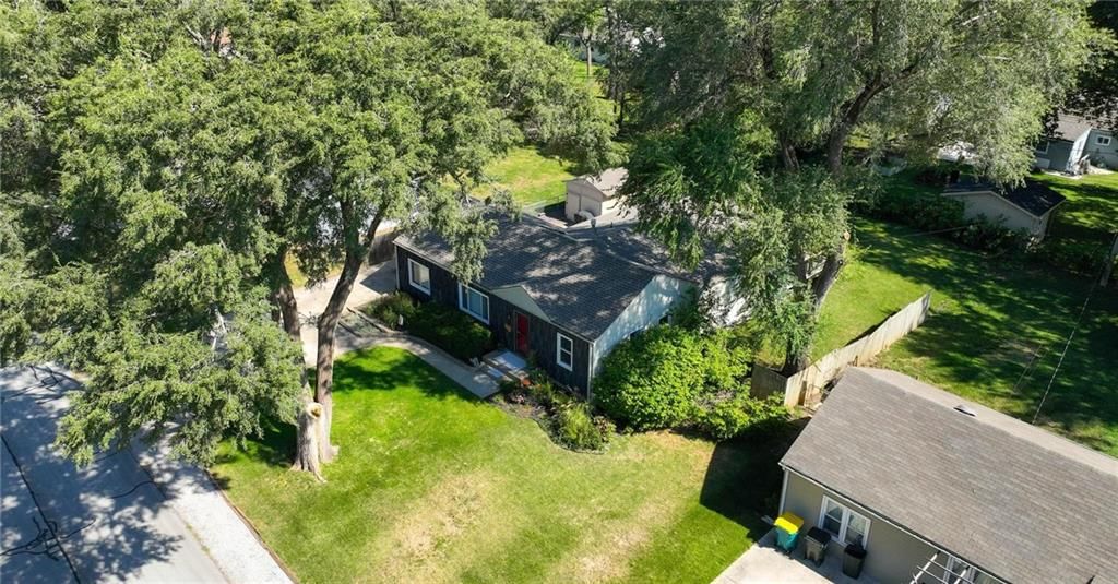 6823 Barton Drive — photo 37