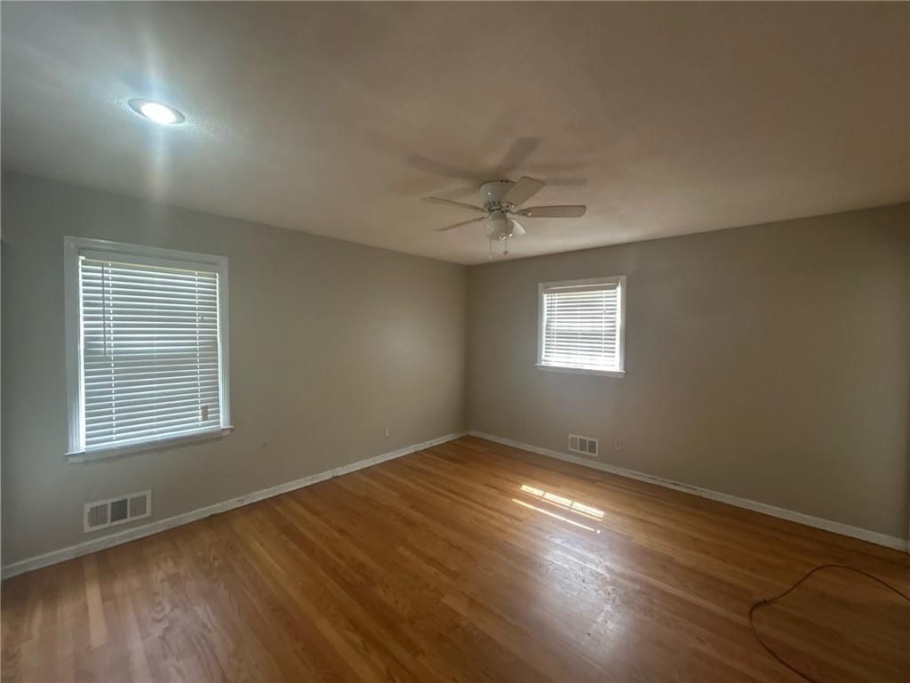 5117 S Delaware Avenue — photo 3