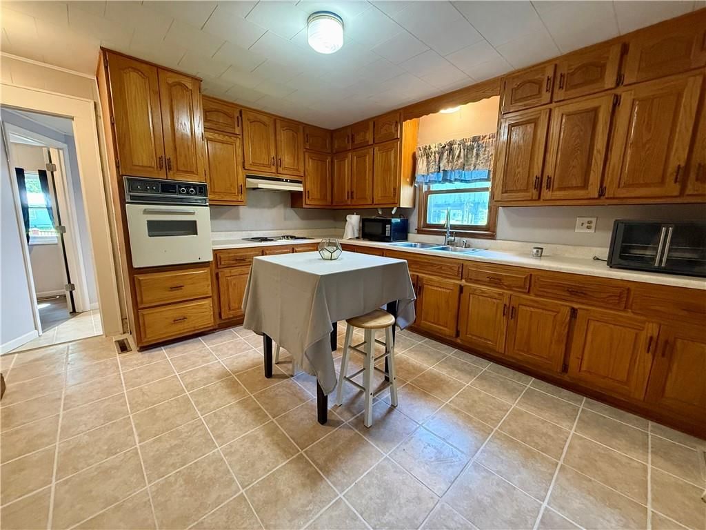 305 S Elm Street — photo 5