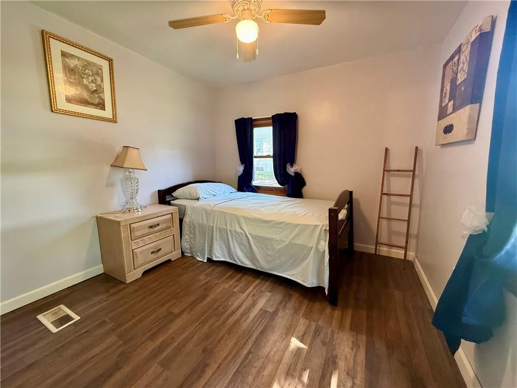 305 S Elm Street — photo 13