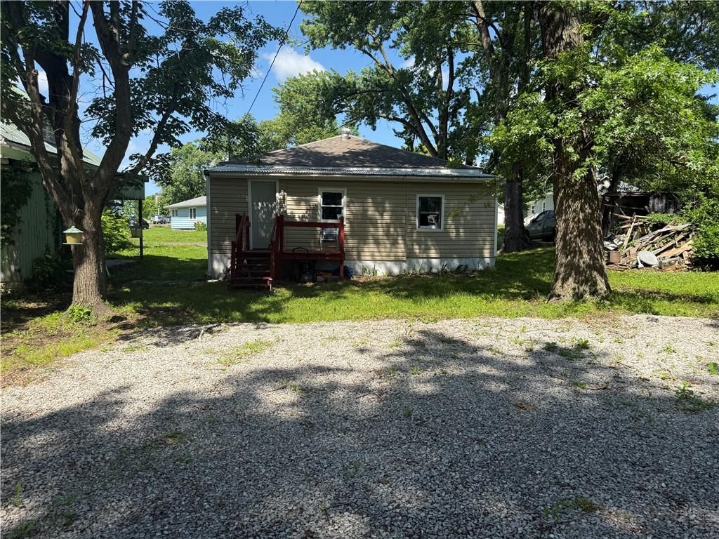 305 S Elm Street — photo 18