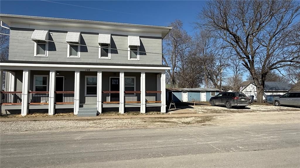 102 E 3rd Street — photo 14