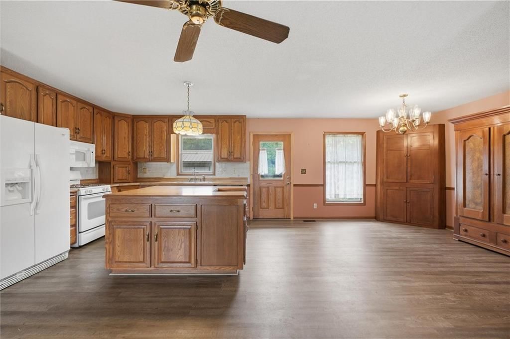 303 W Dauxville Drive — photo 10