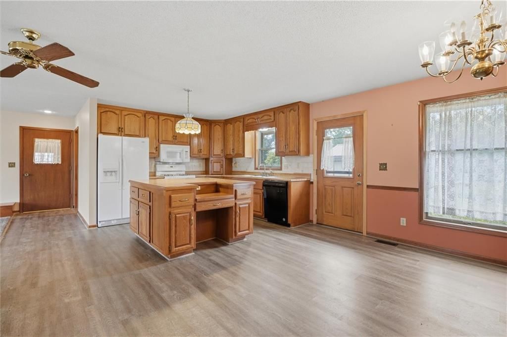 303 W Dauxville Drive — photo 11