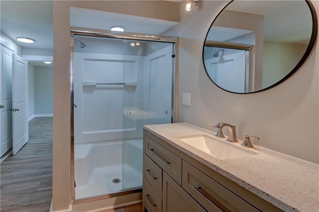 1020 S Mccoy Street — photo 20