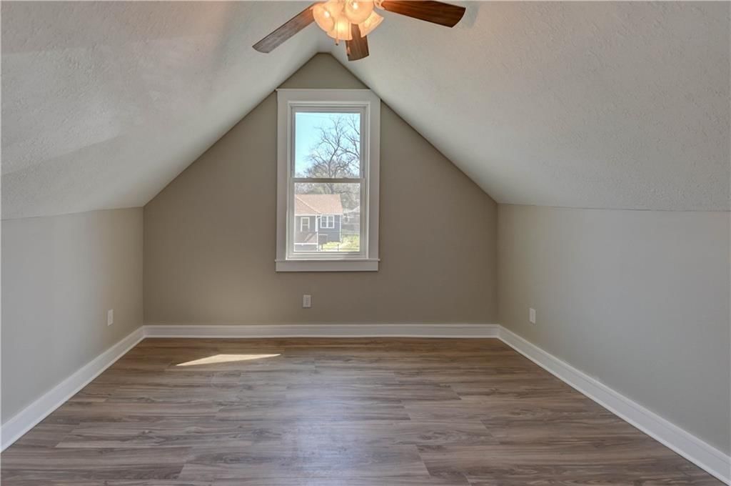 1020 S Mccoy Street — photo 24