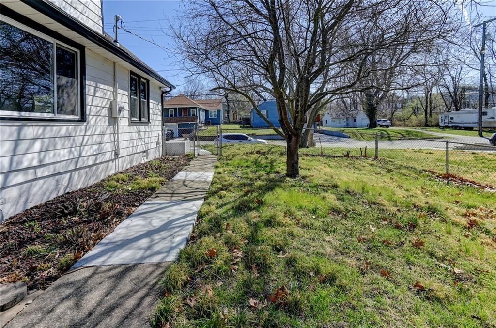 1020 S Mccoy Street — photo 46