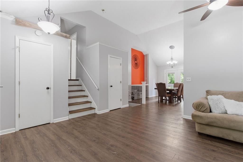 1012 NW Pennington Place — photo 3