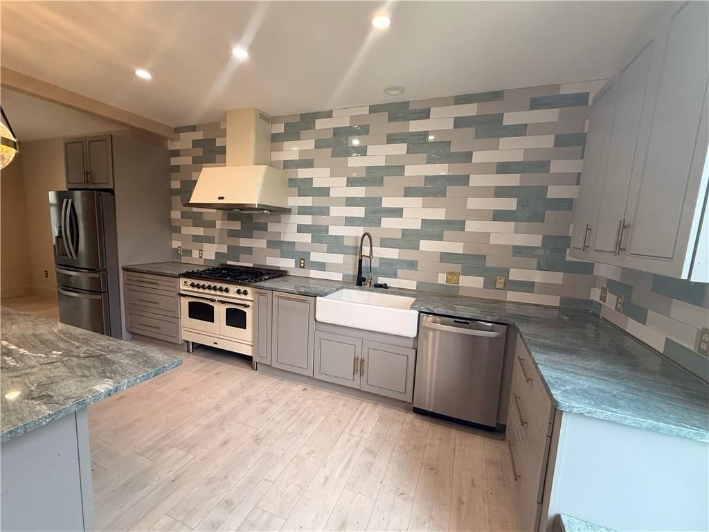1622 South Street — photo 3