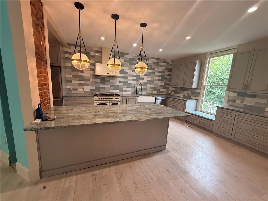 1622 South Street — photo 4
