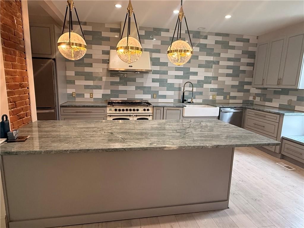 1622 South Street — photo 8