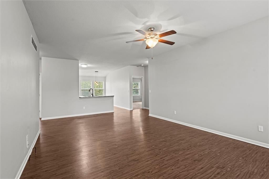 31911 W 172nd Street — photo 5