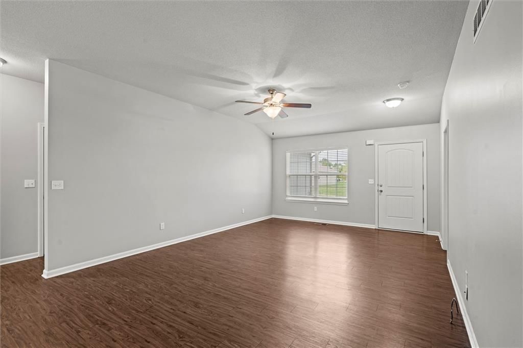 31911 W 172nd Street — photo 9