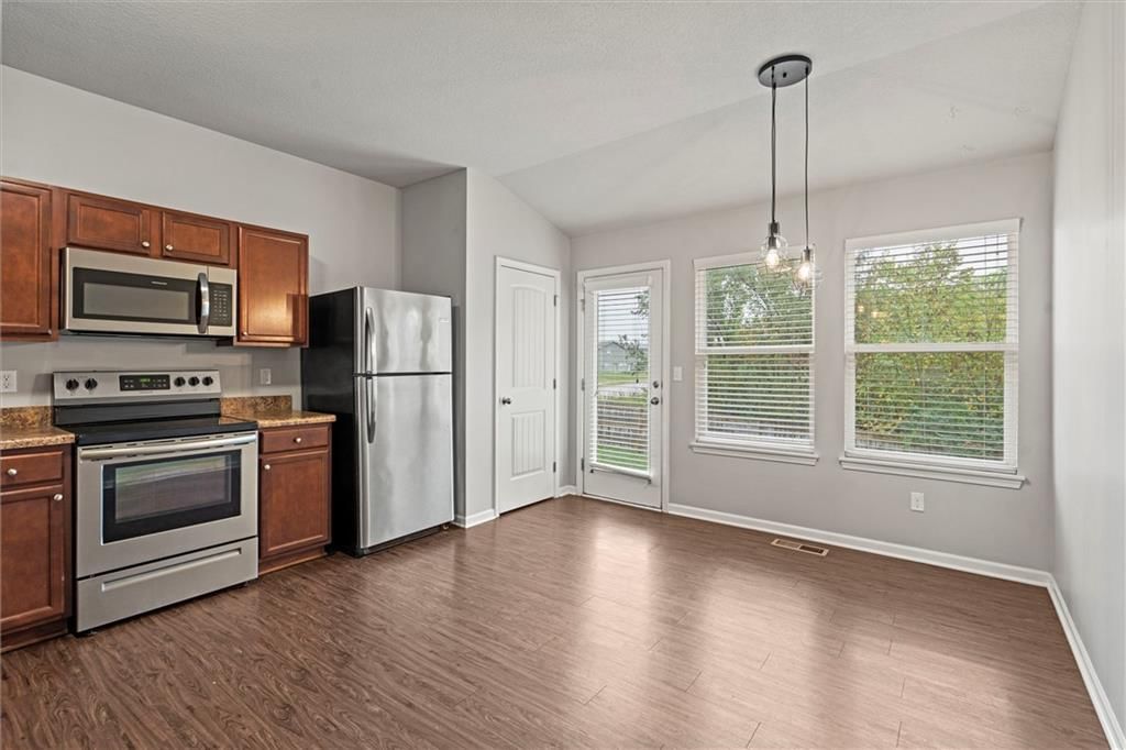 31911 W 172nd Street — photo 10