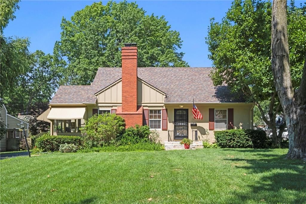 5324 Fairway Road, Fairway, KS