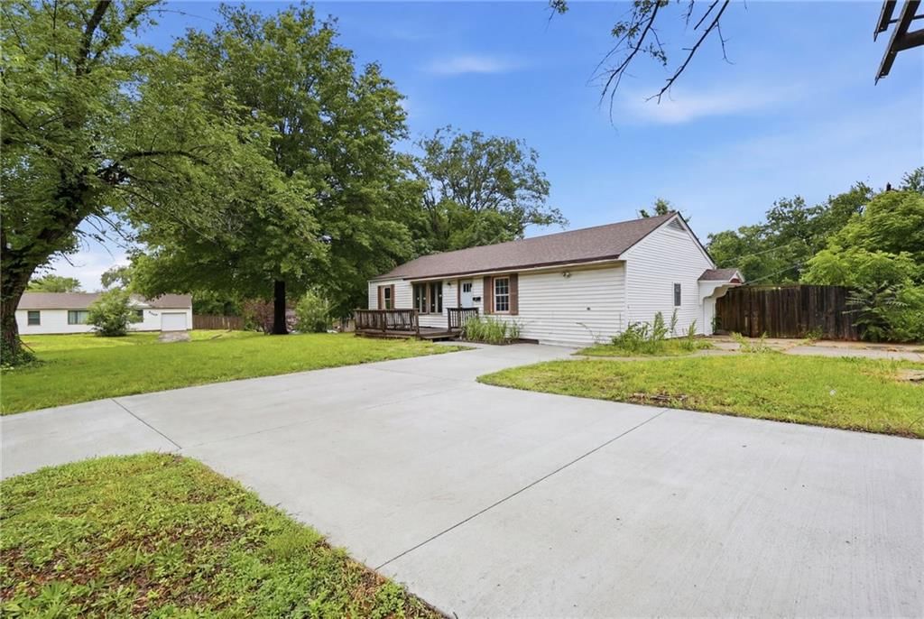 10013 Bellaire Avenue — photo 29