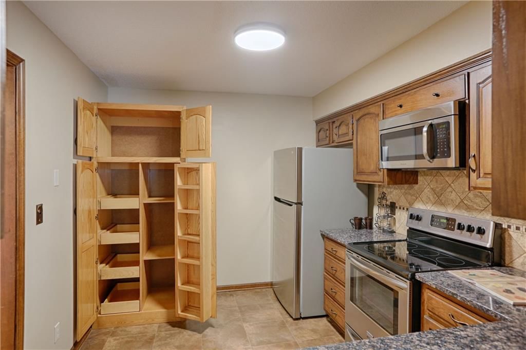 303 E Partridge Avenue — photo 4