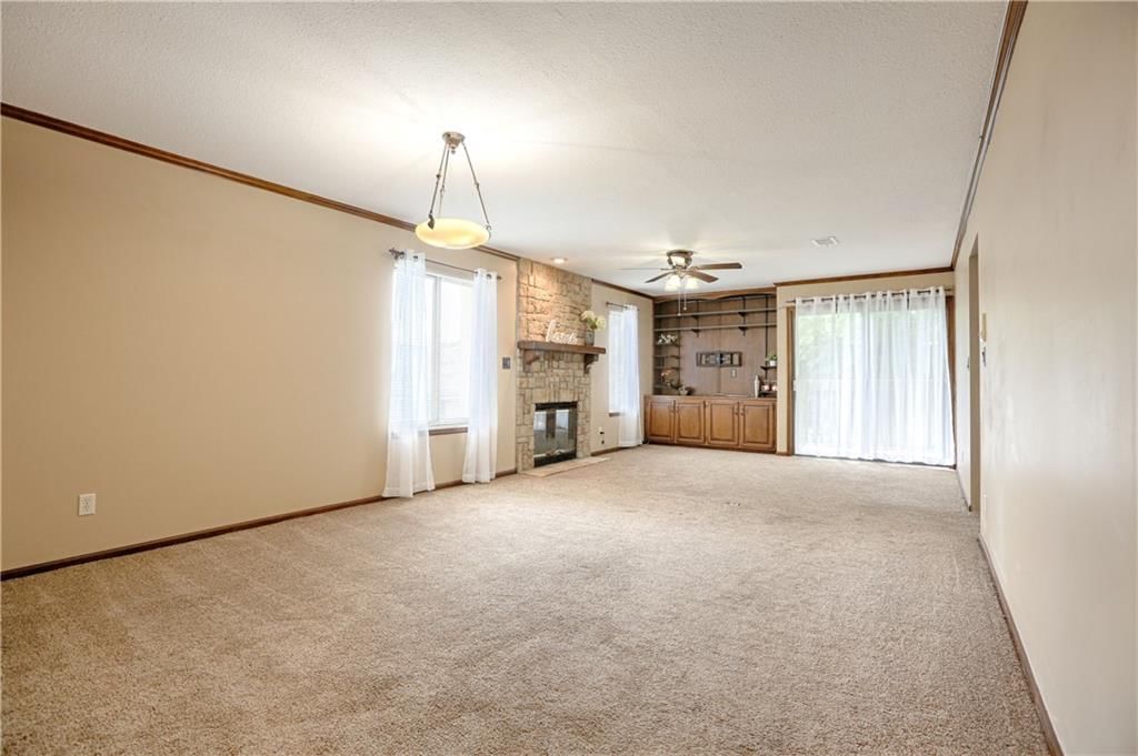 303 E Partridge Avenue — photo 5