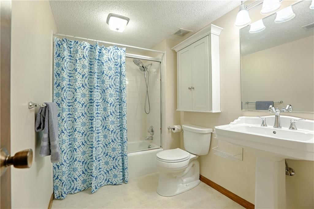 303 E Partridge Avenue — photo 12